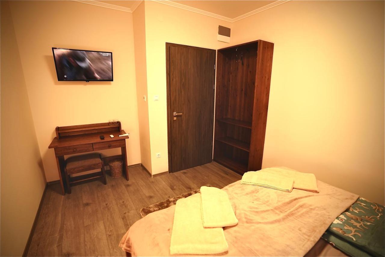 Bacchus Pub Es Panzio Bed & Breakfast Dunaharaszti Exterior photo