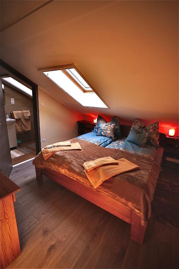 Bacchus Pub Es Panzio Bed & Breakfast Dunaharaszti Exterior photo